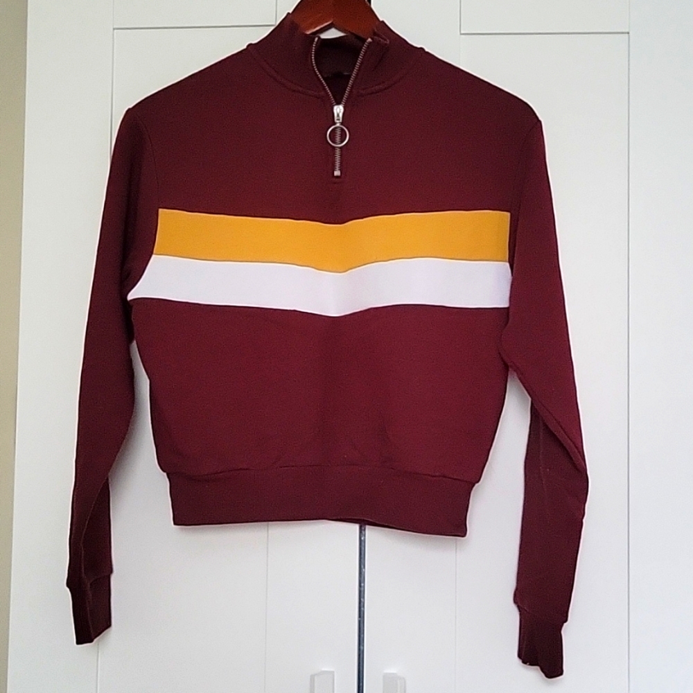 Crop Sweater Burgundy with Zipper size S